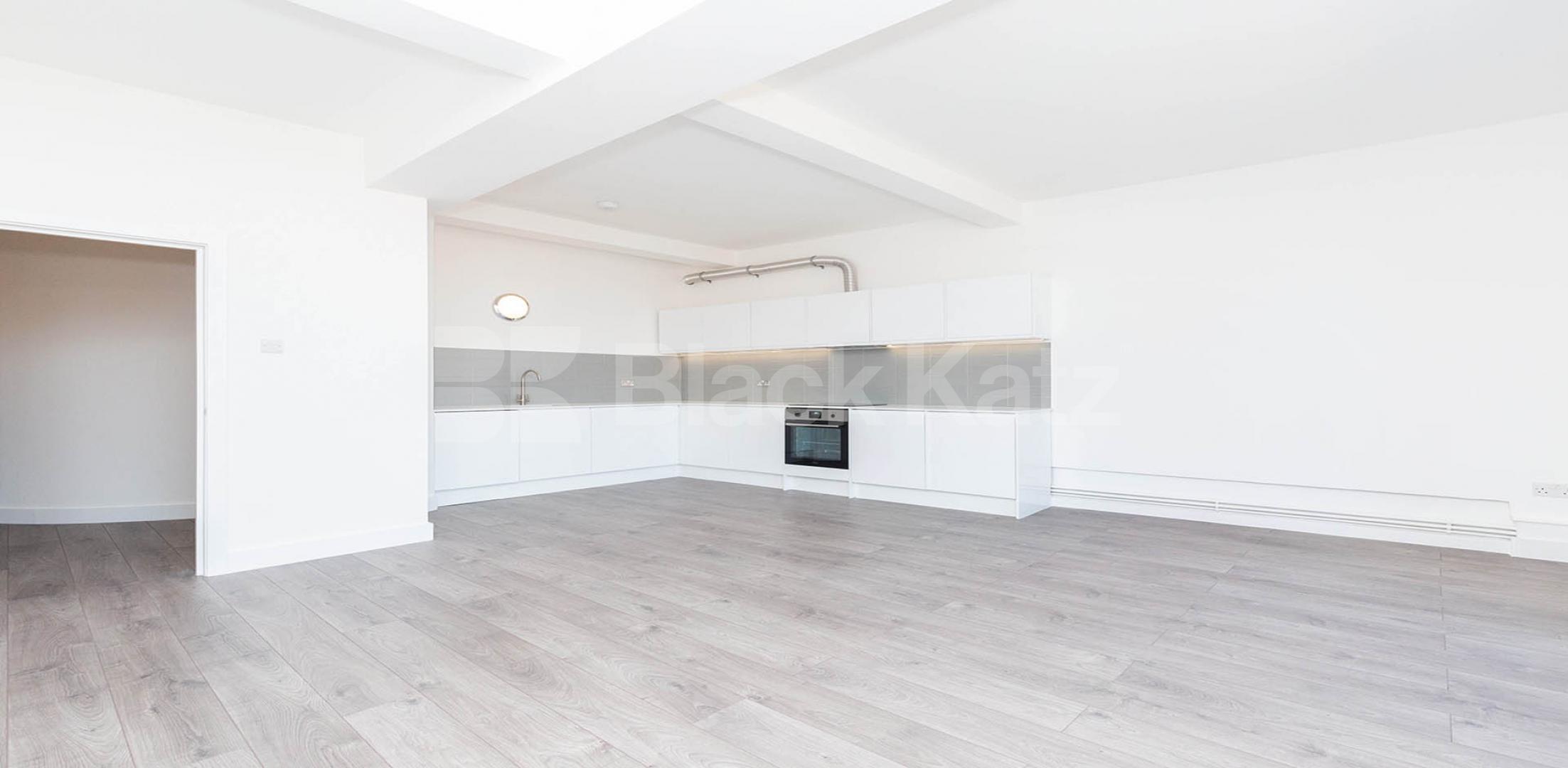 			2 Bedroom, 1 bath, 1 reception Apartment			 SPRINGFIELD HOUSE LOFTS-TYSSEN STREET, DALSTON/HAGGERSTON